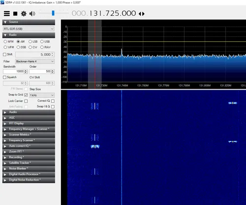SDRSharp im AM-Modus auf 131,725 MHz mit Spektrum und Wasserfall